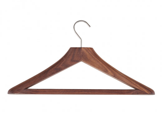 0122. / 0123. Kleiderbügel aus Massivholz: Eiche & Nussbaum – Stilvolle Garderobenlösung