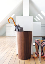 0514. - Eleganter Schirmständer aus Echtholzfurnier (Nussbaum & Eiche)