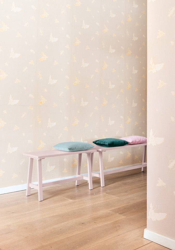 Alma Massivholzbank – Vielseitige Sitzgelegenheit & Beistelltisch