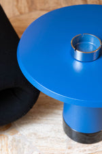 Amanita Beistelltisch: Moderner Design-Tisch aus Massivholz