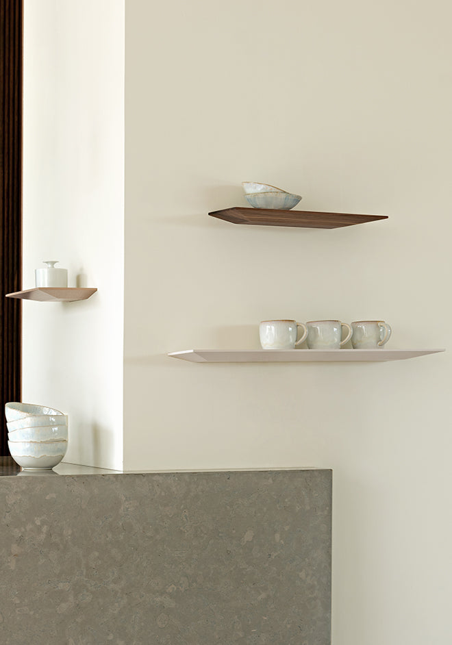 CUT Wandregal aus Massivholz – Modernes Design & Zeitlose Eleganz