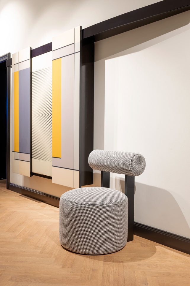 FAYE: Gemütlicher Sitzhocker & Sessel – Designmöbel für stilvolle Räume