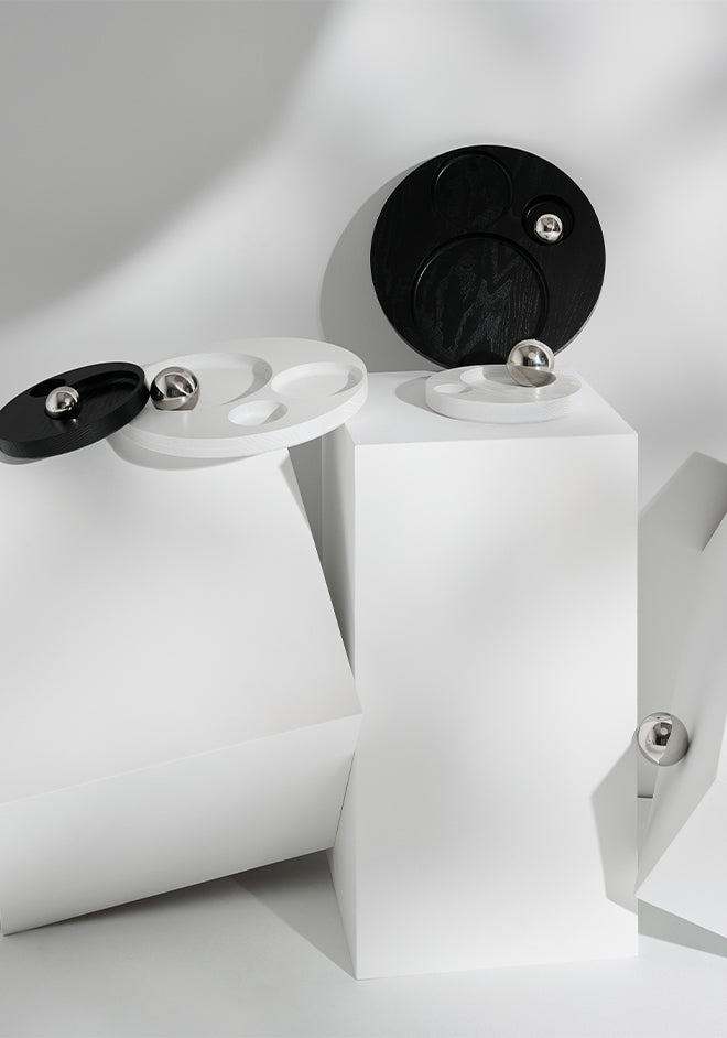 MIZUKI Schmuckschale aus Massivholz - Mond-inspiriertes Design