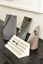 Nikara Schmuck-Präsentation – Eleganter Holz-Ständer für Ringe, Halsketten & Ohrringe