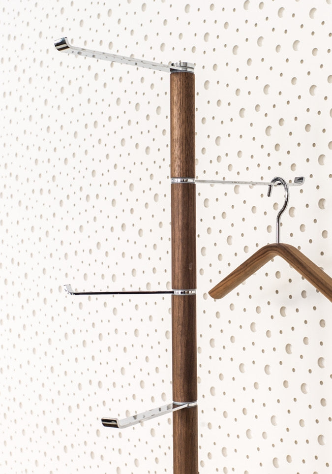 Pivot Garderobenständer: 360° drehbare Haken | Elegant & Funktional
