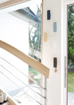 STROKE Wandhaken: Massivholz Garderobenhaken mit Edelstahl-Akzent – Vielseitig & Stilvoll