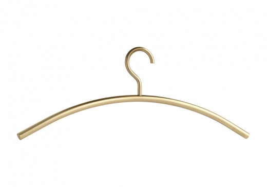 0150. Kleiderbügel: Eleganter Metall-Akzent für Garderoben