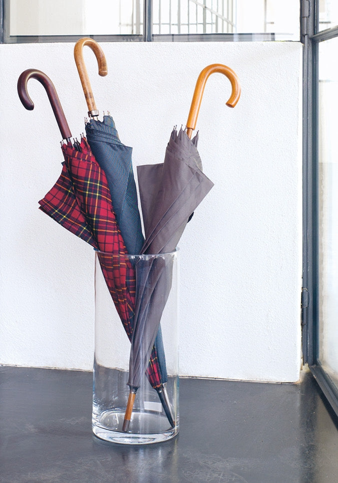 0510. Schirmständer aus mundgeblasenem Glas – Eleganz und Funktionalität