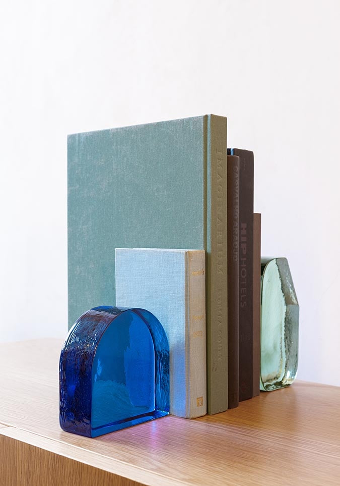 CINEMA Buchstaben: Luxuriöse Deko-Objekte aus Glas in 4 Farben