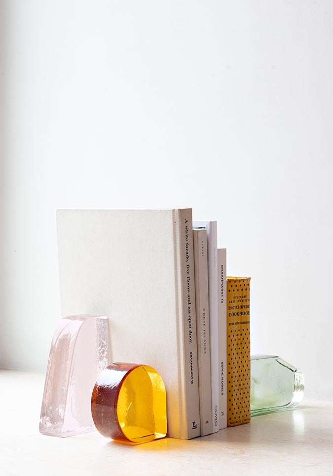 CINEMA Buchstaben: Luxuriöse Deko-Objekte aus Glas in 4 Farben