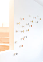 Edler Wandhaken CONE aus Massivholz – Gold, Silber & Kupfer Veredelung