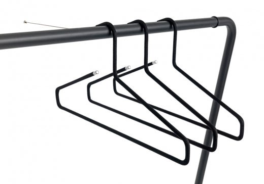 CURVE Garderobenständer – Minimalistisches Design für Ihren Eingangsbereich