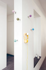 DOTS Wandhaken: Moderner Designklassiker mit kugelförmigem Eyecatcher – Vielfältige Farben für stilvolle Aufbewahrung