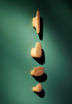 Enki Garderobenhaken: Massivholz Design & Praktische Aufbewahrung