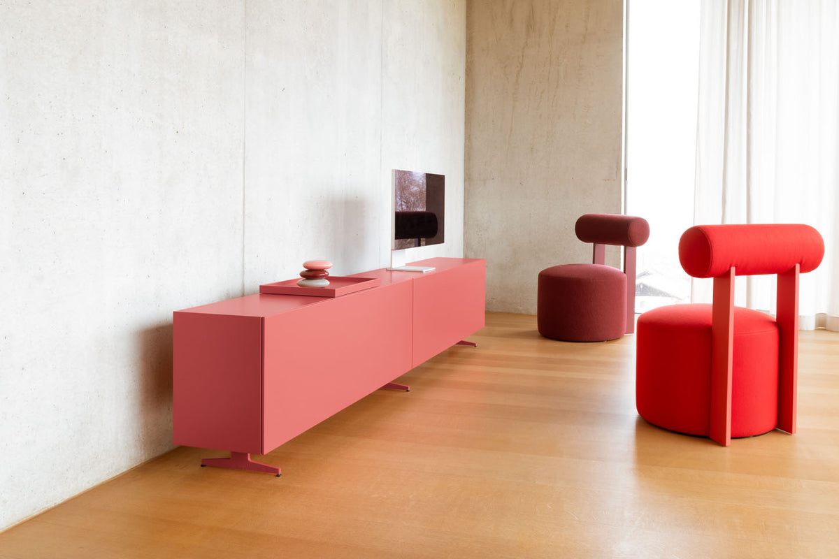 FAYE: Gemütlicher Sitzhocker & Sessel – Designmöbel für stilvolle Räume