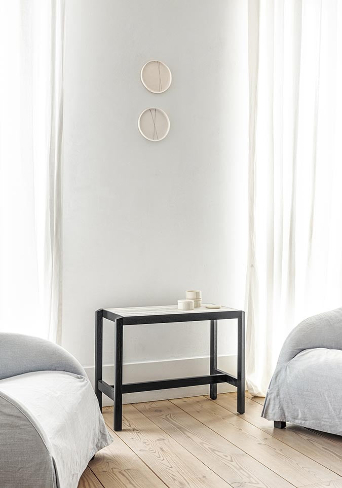 Konsoltisch JUSTE: Mediterraner Charme mit puristischer Keramikplatte