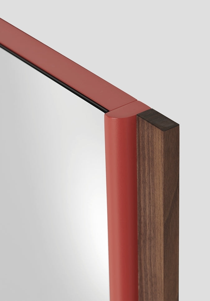 Koro Wandspiegel: Moderner Designspiegel aus Massivholz (Eiche/Nussbaum)