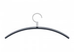 Kleiderbügel 0130. - Eleganz aus Nussbaumholz oder Lackfarben mit Metallhaken