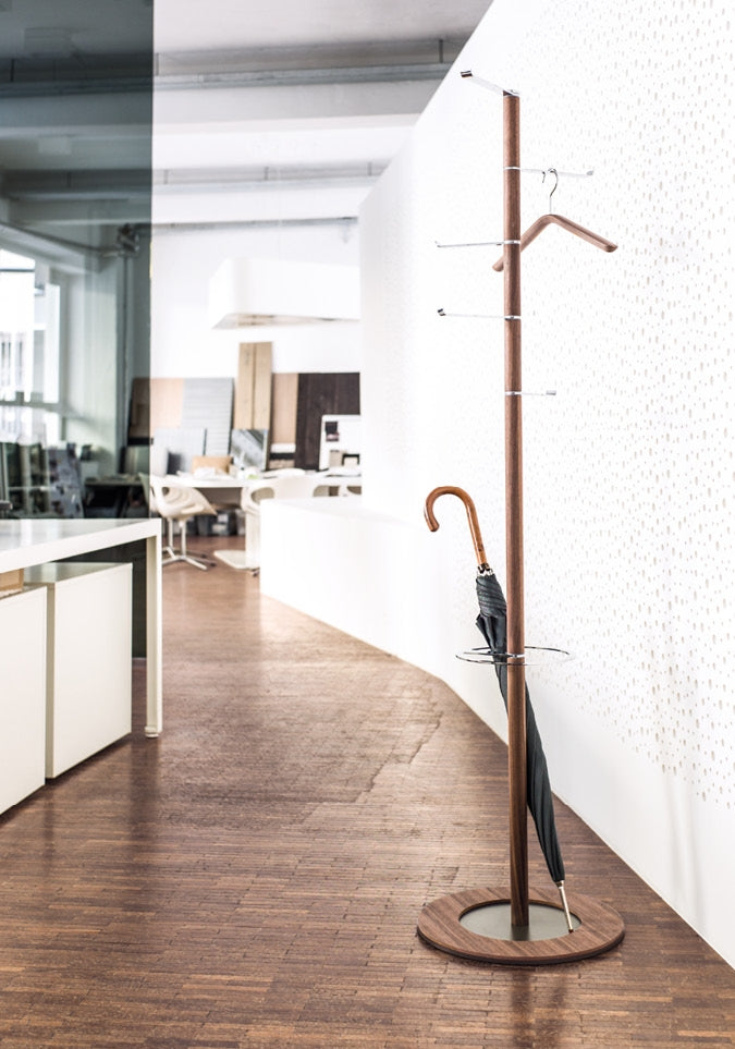 Pivot Garderobenständer: 360° drehbare Haken | Elegant & Funktional