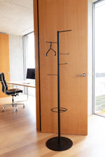 Pivot Garderobenständer: 360° drehbare Haken | Elegant & Funktional