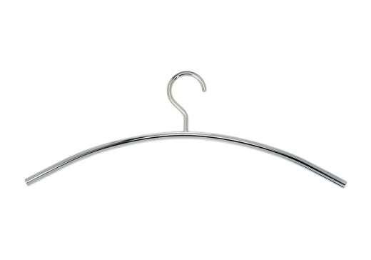 0150. Kleiderbügel: Eleganter Metall-Akzent für Garderoben