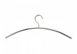 0150. Kleiderbügel: Eleganter Metall-Akzent für Garderoben