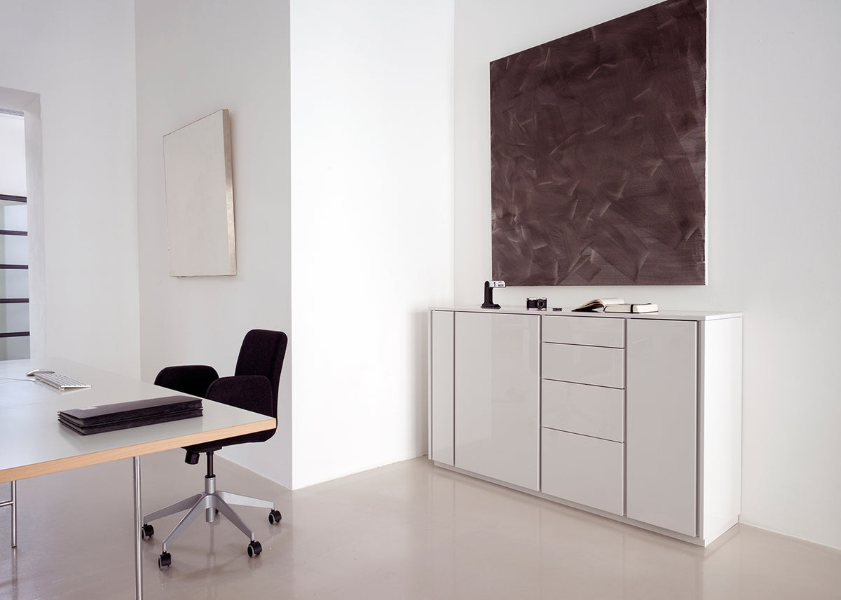 STRIPES: Modulare Design-Schränke für individuelle Raumlösungen